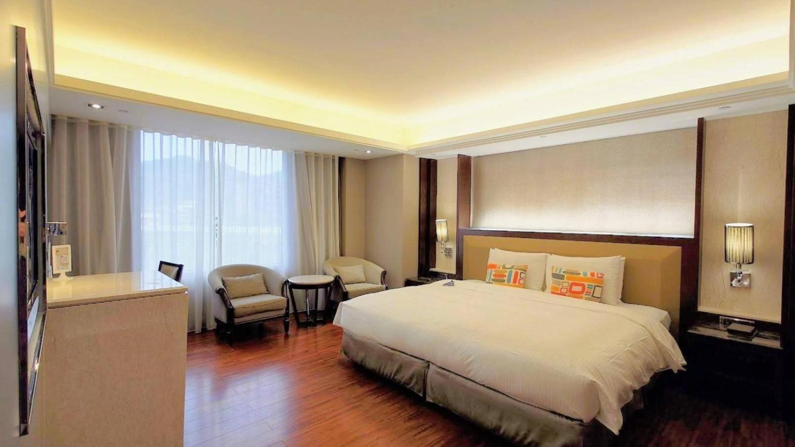 S Aura Hotel Taipei Eksteriør bilde