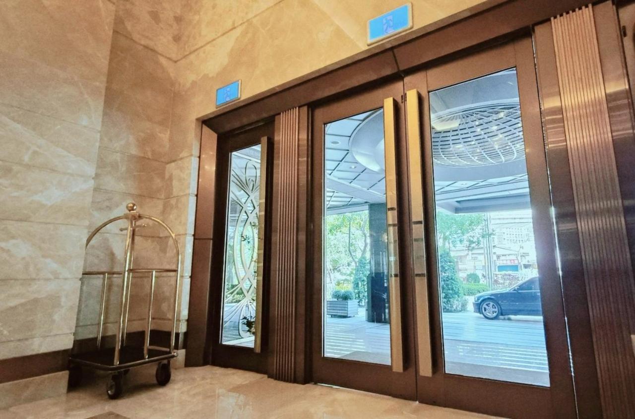S Aura Hotel Taipei Eksteriør bilde